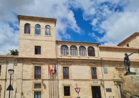 La Diputacion de Zamora se suma a las concentraciones silenciosas por el aniversario de la invasión rusa en Ucrania