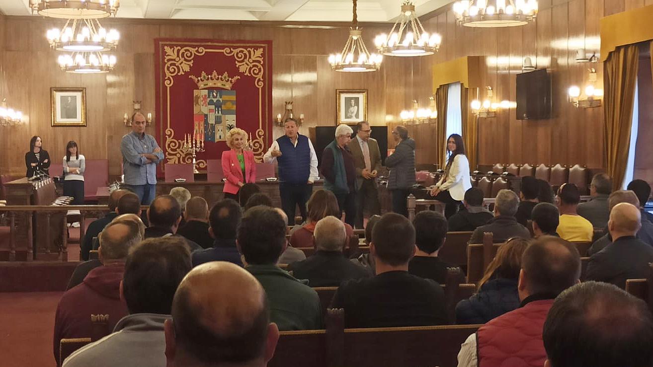 Firma de contratos de los 59 trabajadores del Plan Forestal para 2023