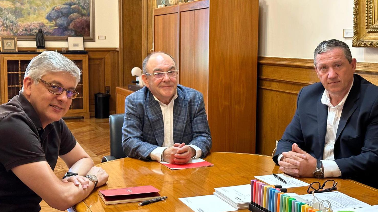 La Diputación Provincial y la Cámara de Comercio continuarán trabajando juntas