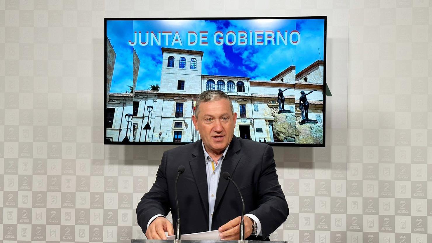 Junta de Gobierno presidida por Javier Faúndez Domínguez