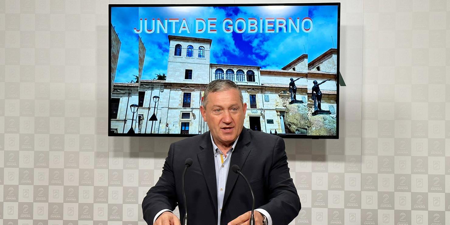 Junta de Gobierno presidida por Javier Faúndez Domínguez