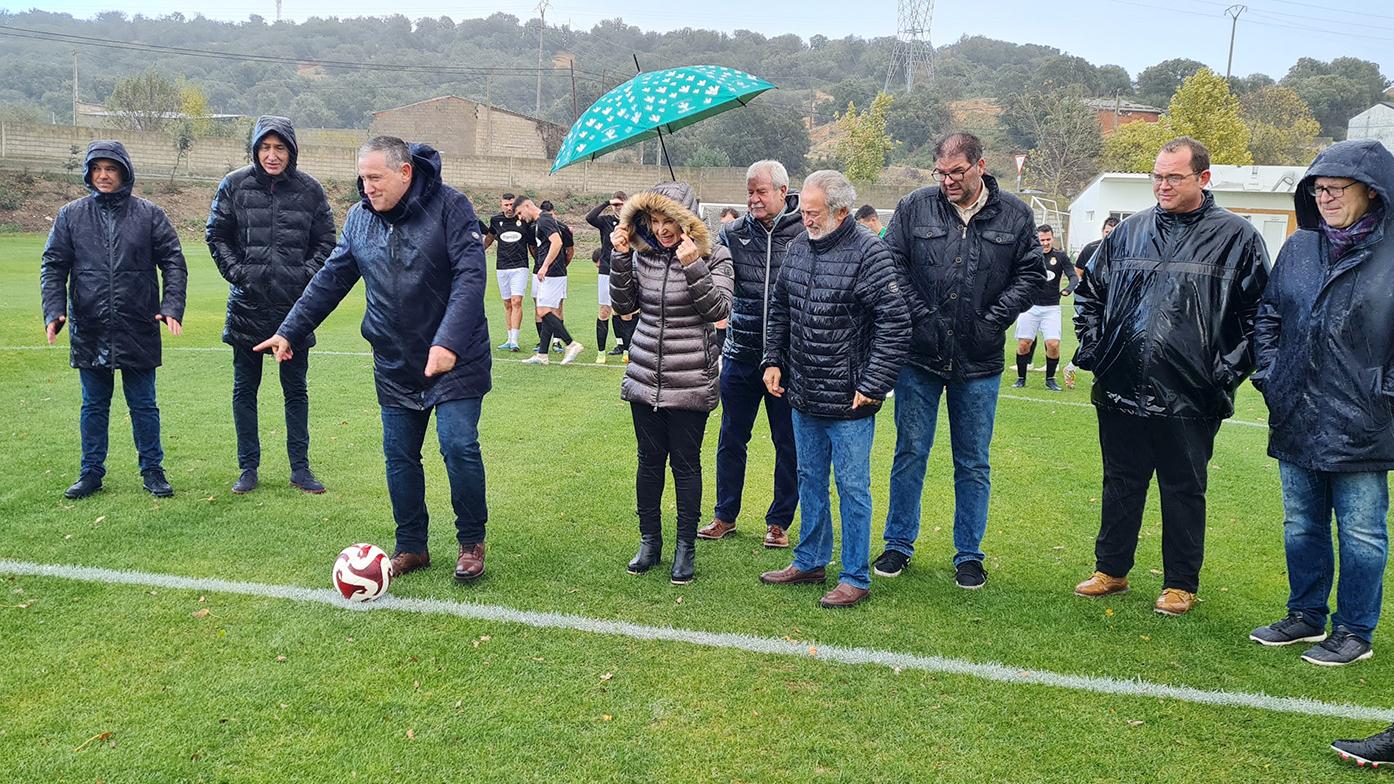 Camarzana de Tera estrena el campo de futbol de Entrepuentes