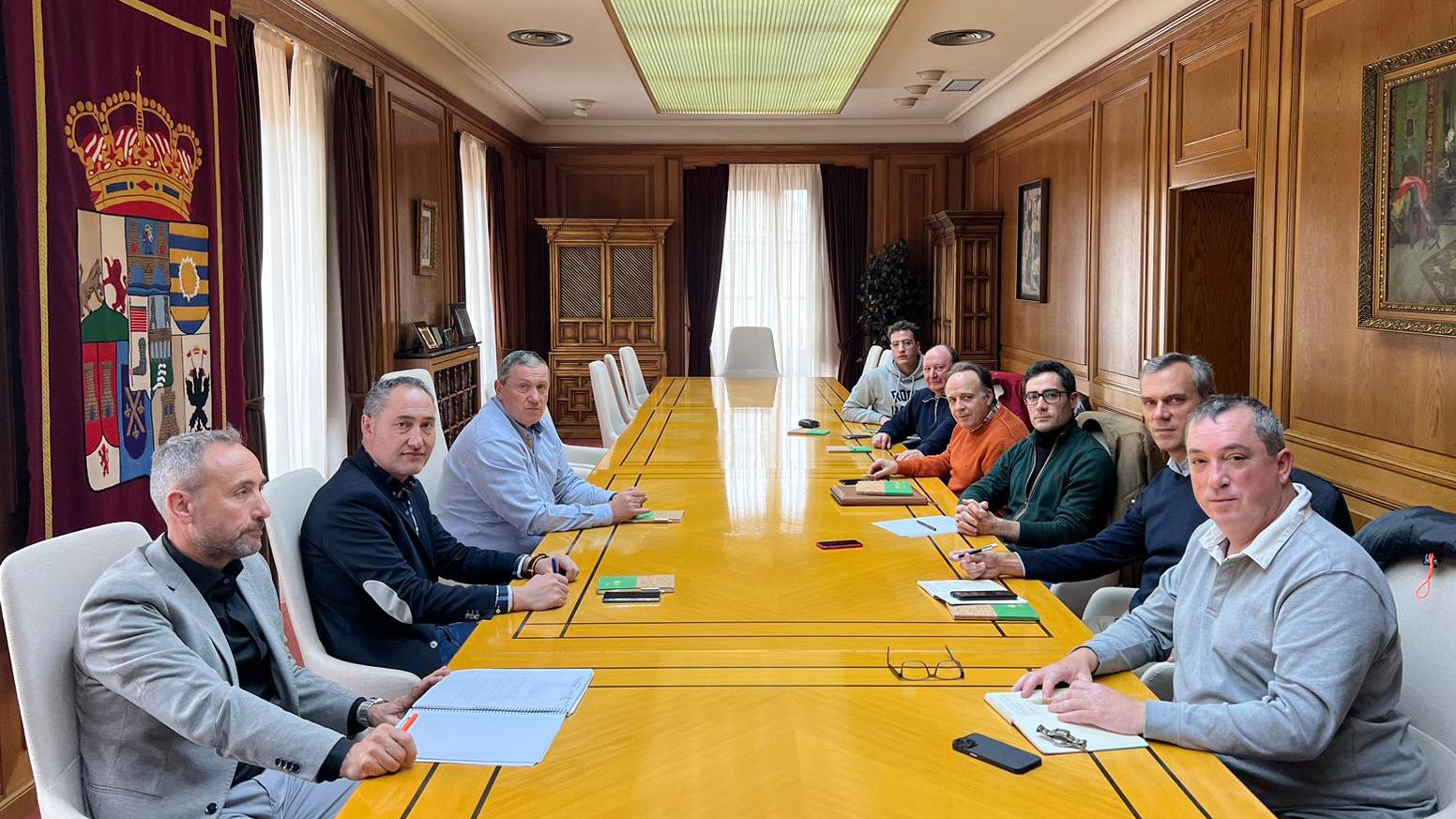 Reunión con representantes de la Asociación de Vinos y Viñas de la Sierra de La Culebra
