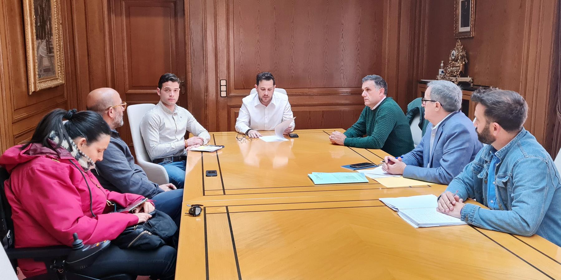 EL CFM reconoce la labor de Miguel Manzano en favor de la música tradicional