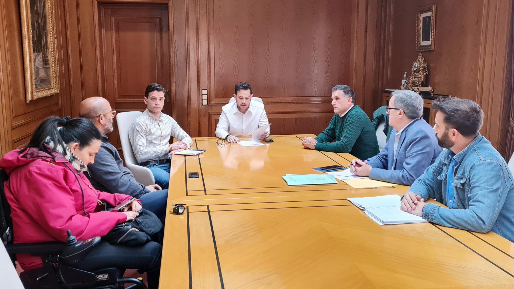 EL CFM reconoce la labor de Miguel Manzano en favor de la música tradicional