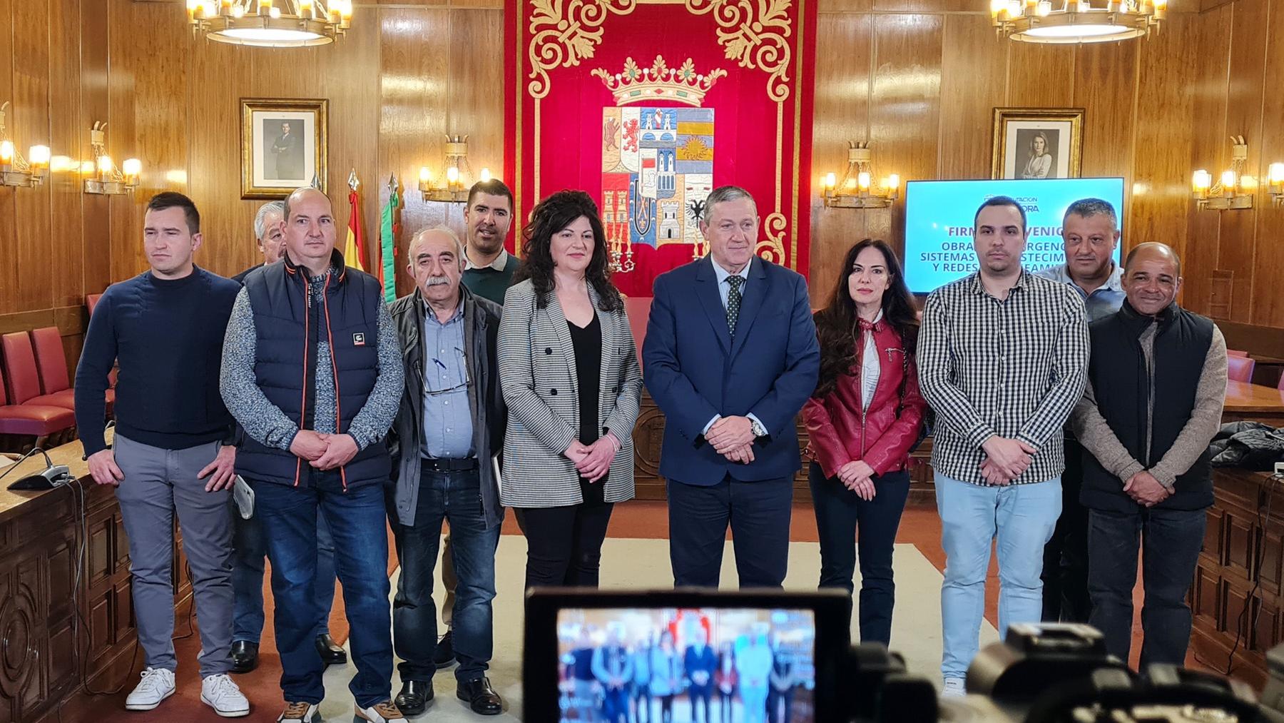 Firma de 2 convenios obras