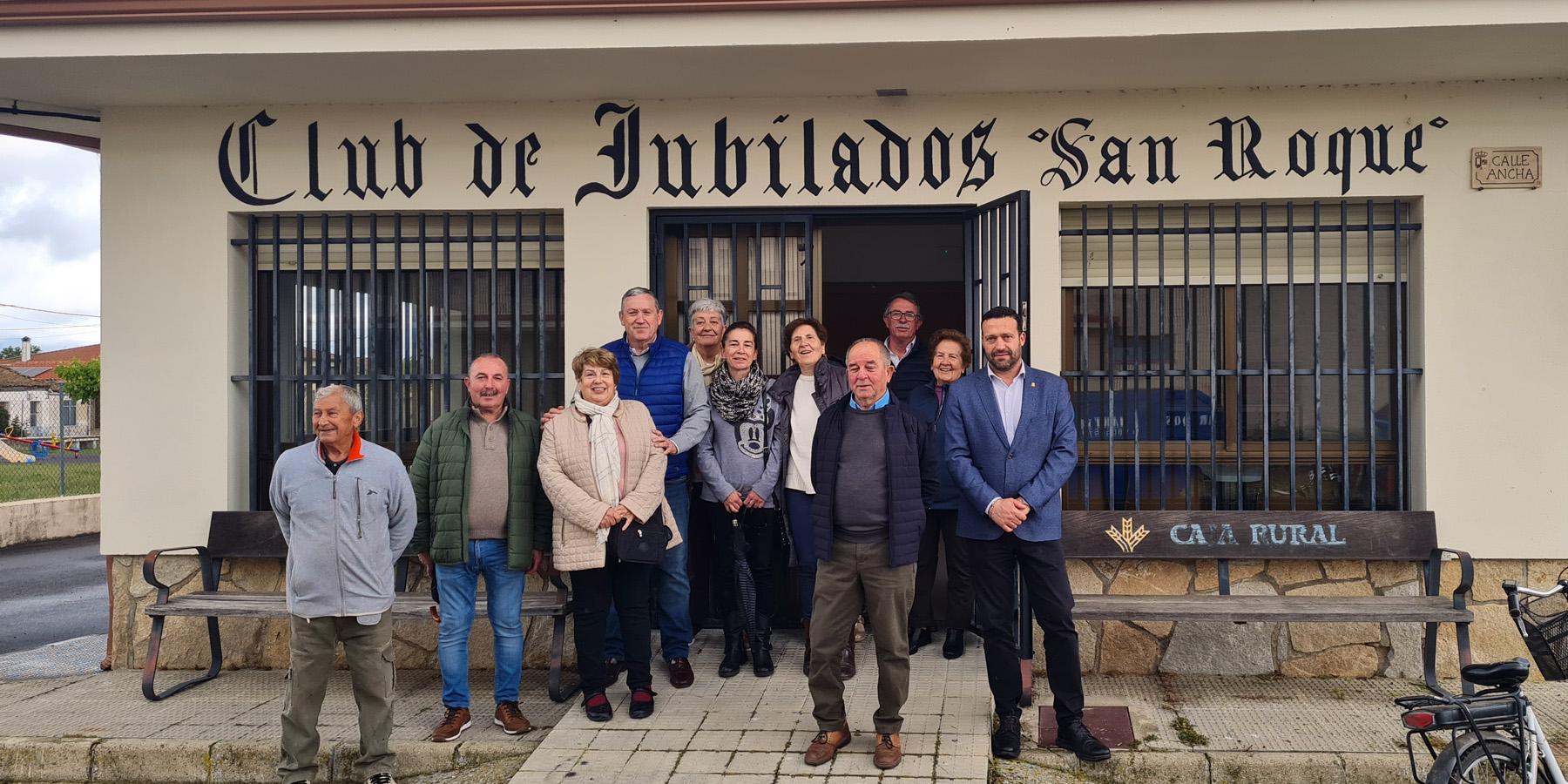Visita a las obras de reforma y acondicionamiento del Club de Jubilados de Muga