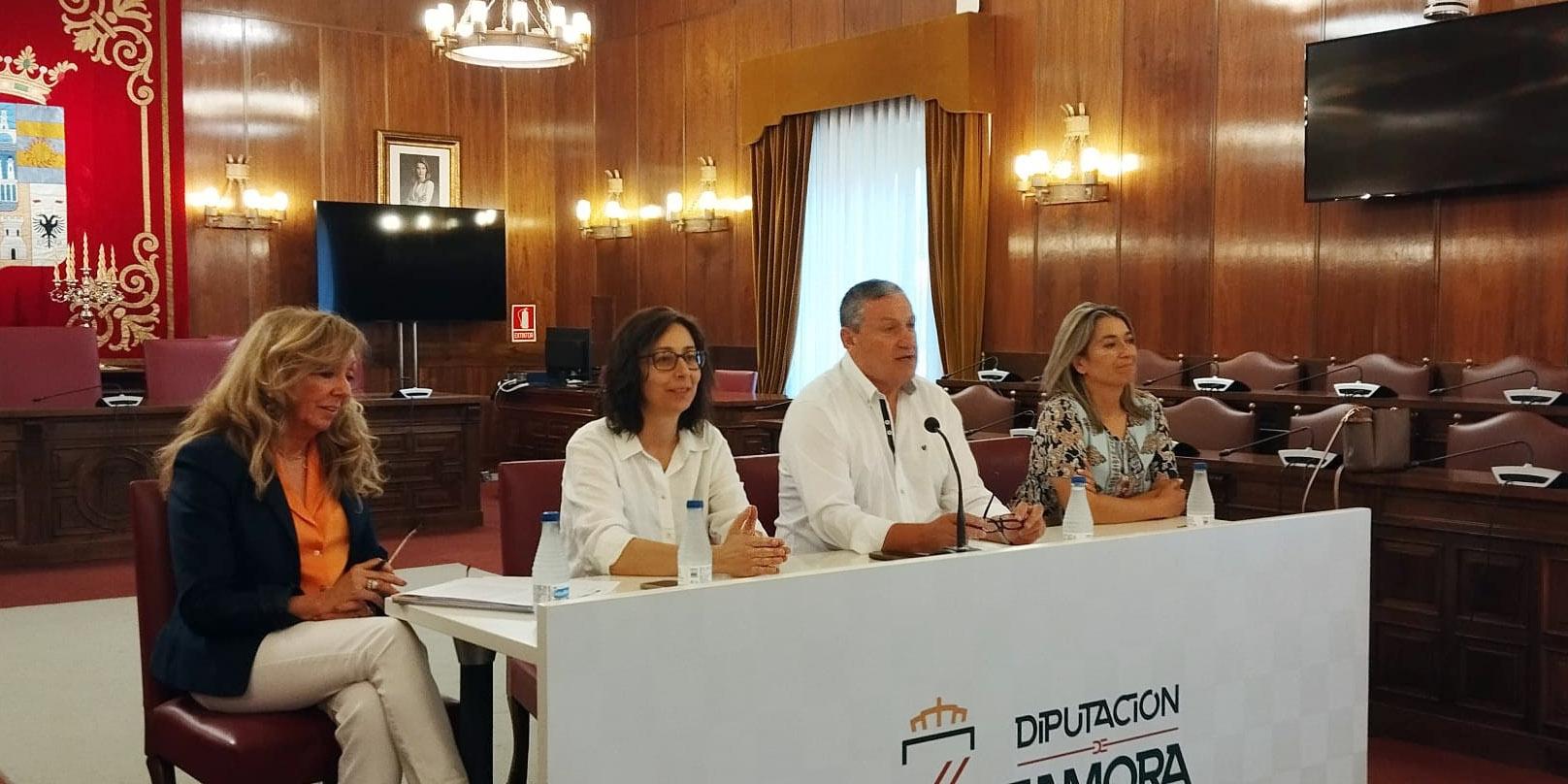 Reunión celebrada en el Salón de Plenos