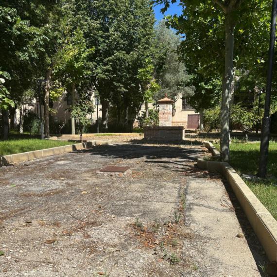 Adjudicadas las obras para remodelar el patio y los jardines