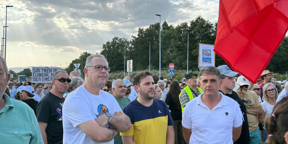Segunda movilización celebrada en Otero de Sanabria para exigir la reposición inmediata de las paradas del AVE.