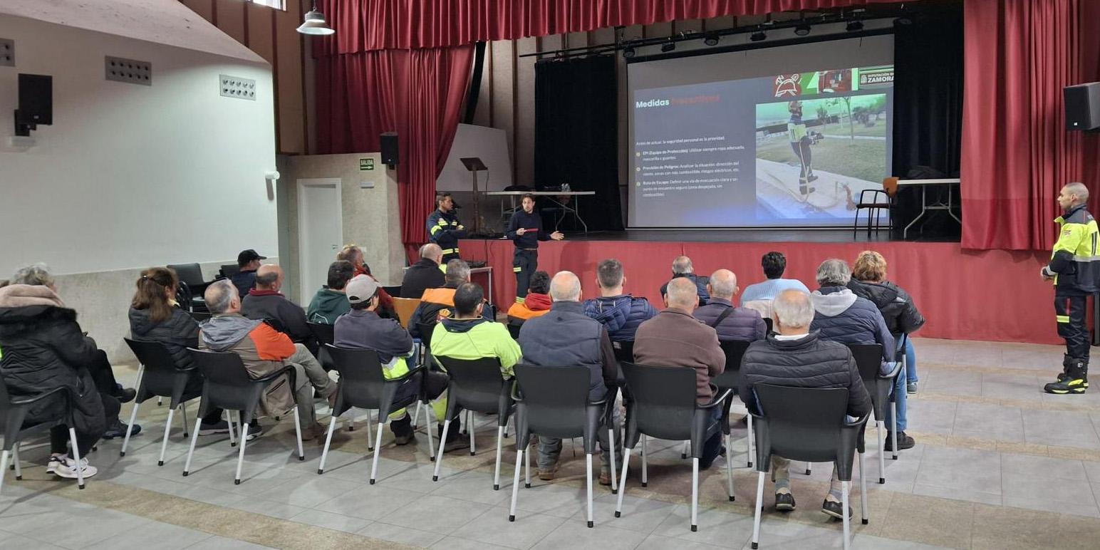 Primera jornada de formación en materia de emergencias en Alcañices