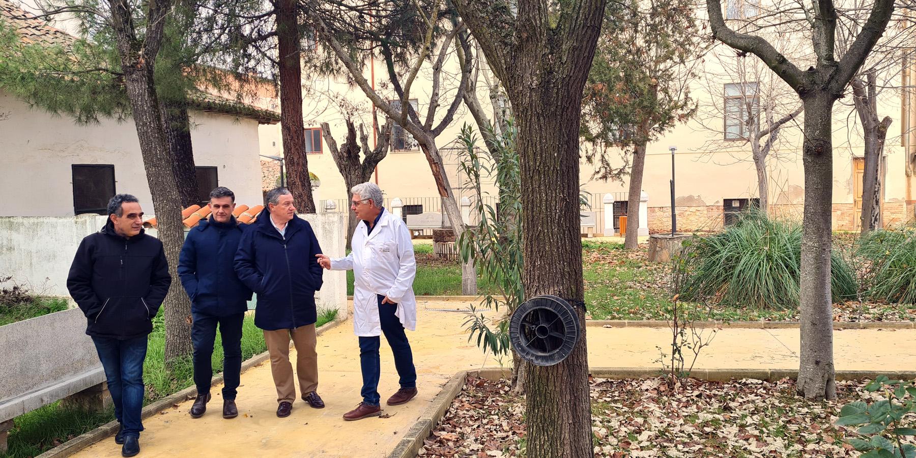 Momento de la visita a la Residencia Virgen del Canto de Toro