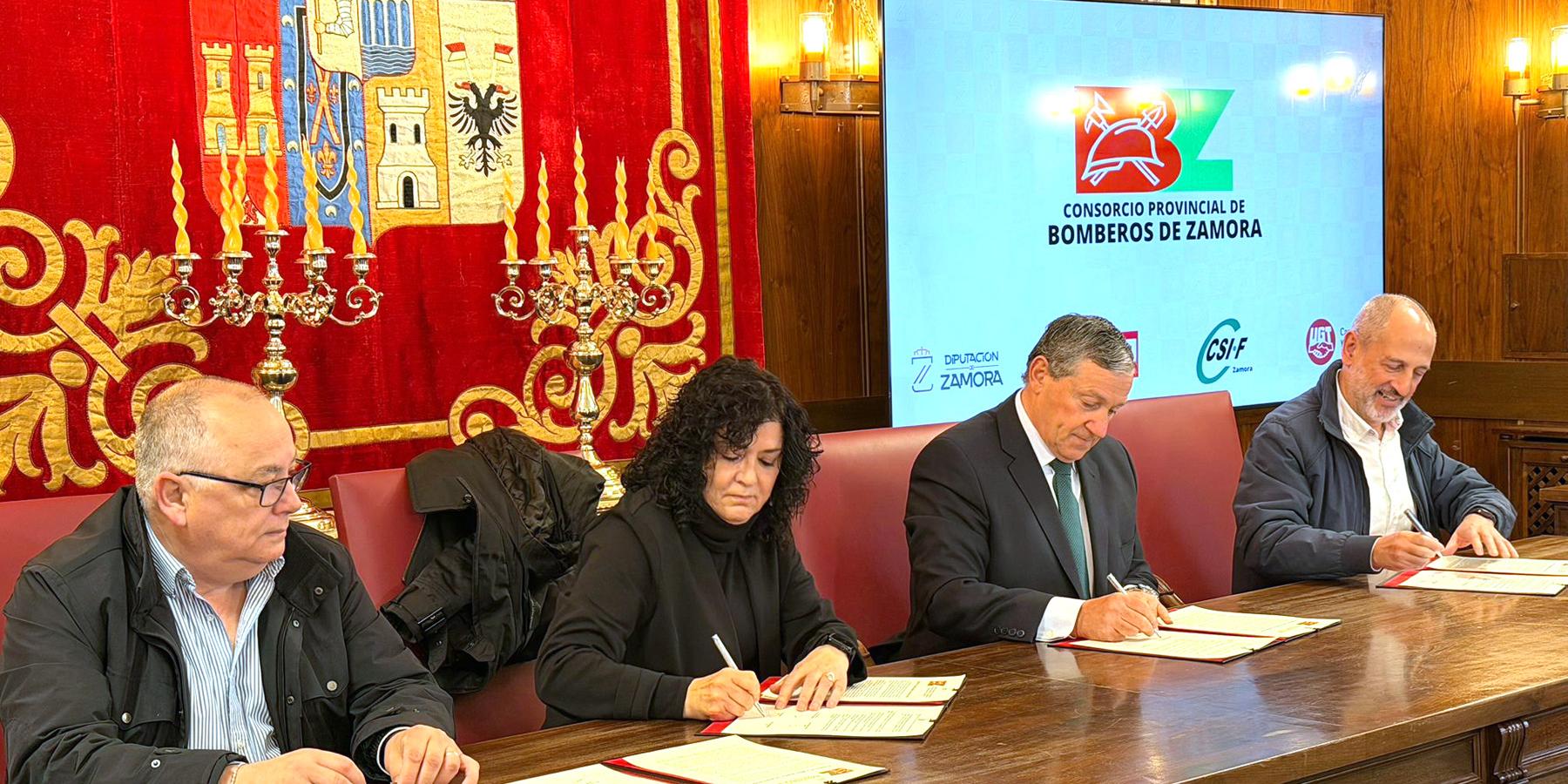 Momento de la firma del acuerdo