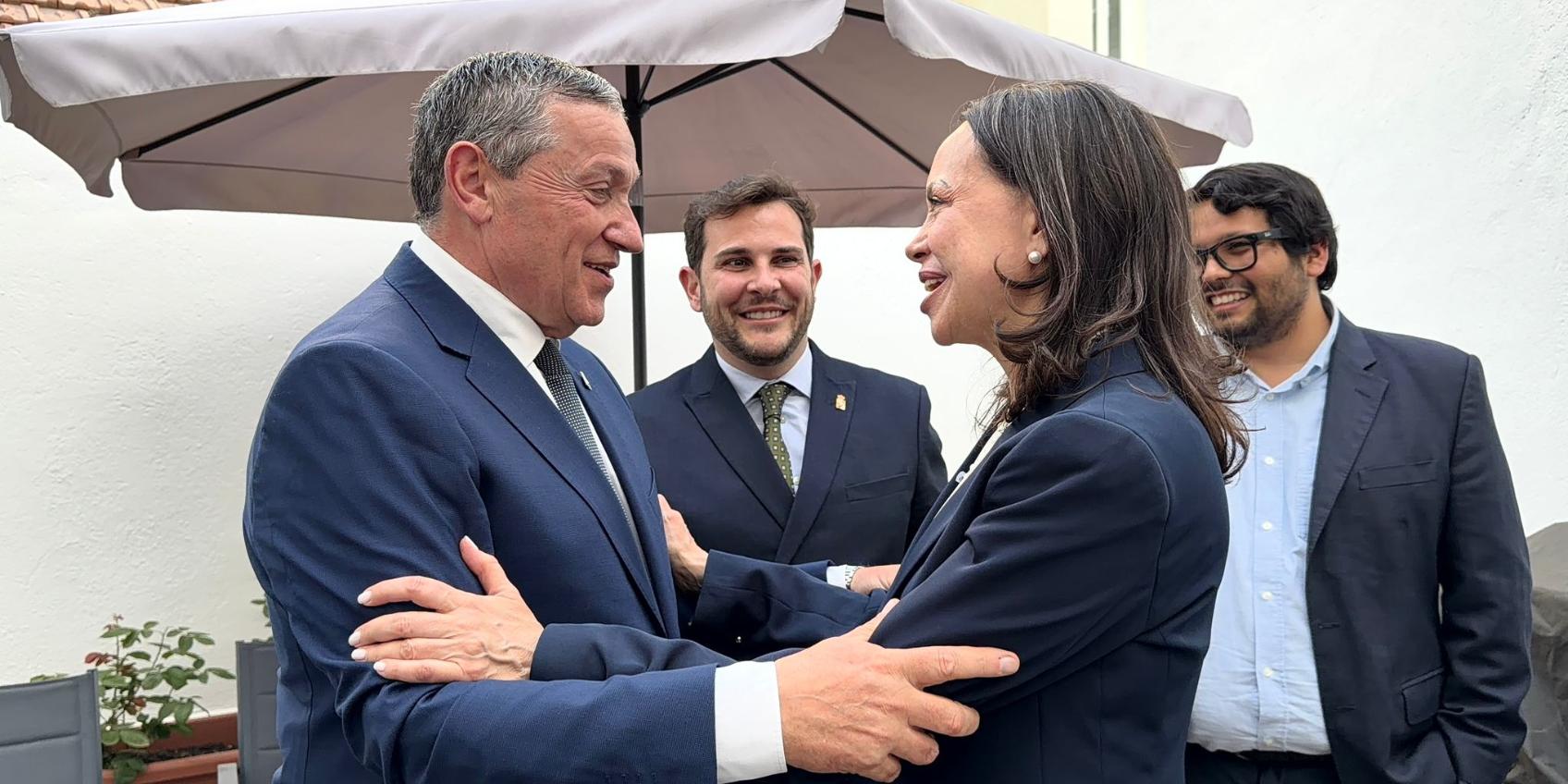 El presidente de la Diputación de Zamora y el vicepresidente primero han mantenido hoy una reunión con la líder de la oposición venezolana María Corina Machado