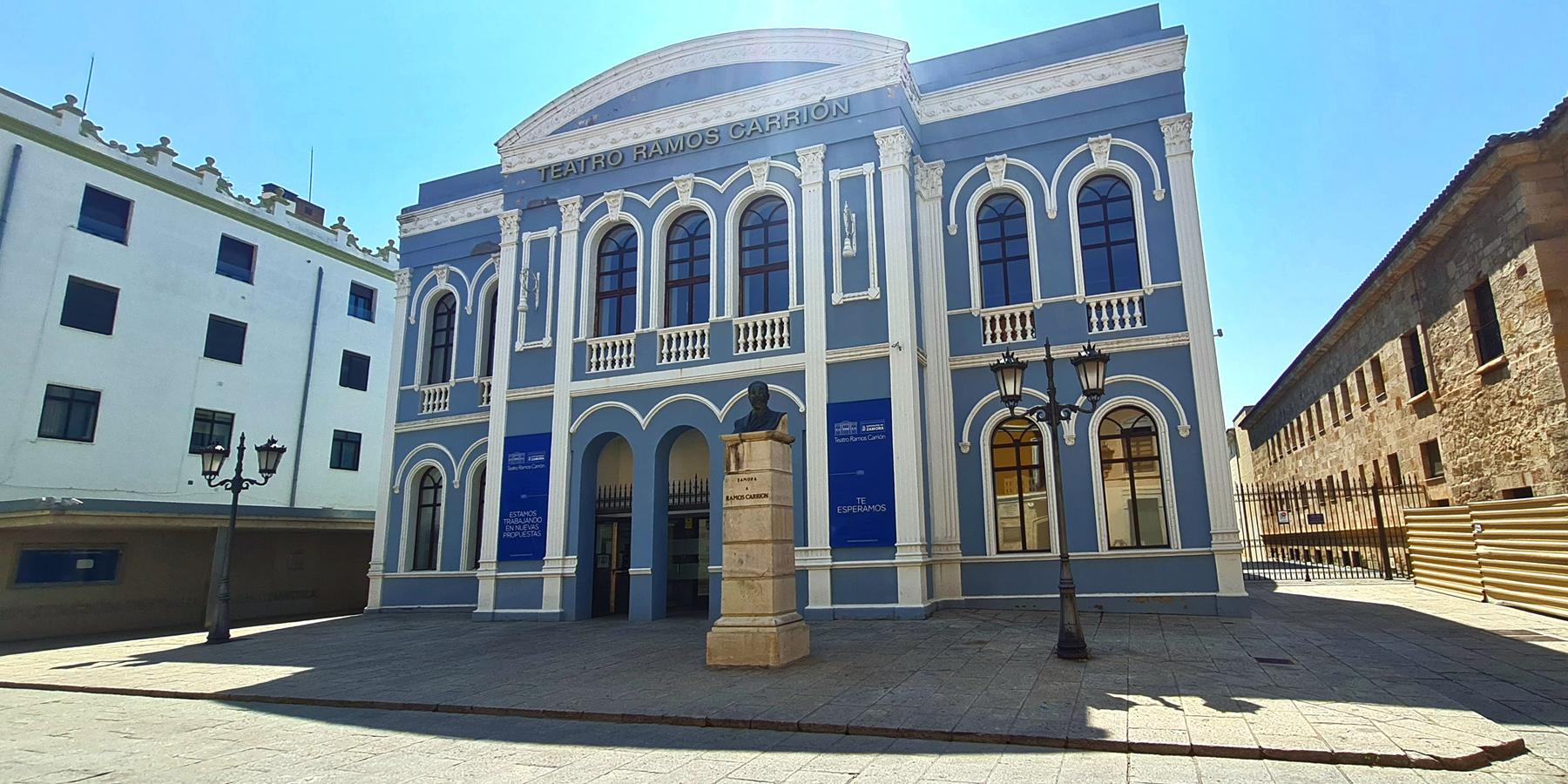 La empresa adjudicataria es KLEMARK Espectáculos Teatrales, S.A.