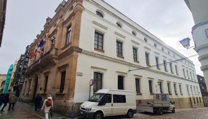 La Diputación continúa avanzando en su objetivo de convertir el Antiguo Palacio Provincial de la Calle Ramos Carrión en un espacio cultural de referencia para la ciudad y la provincia.